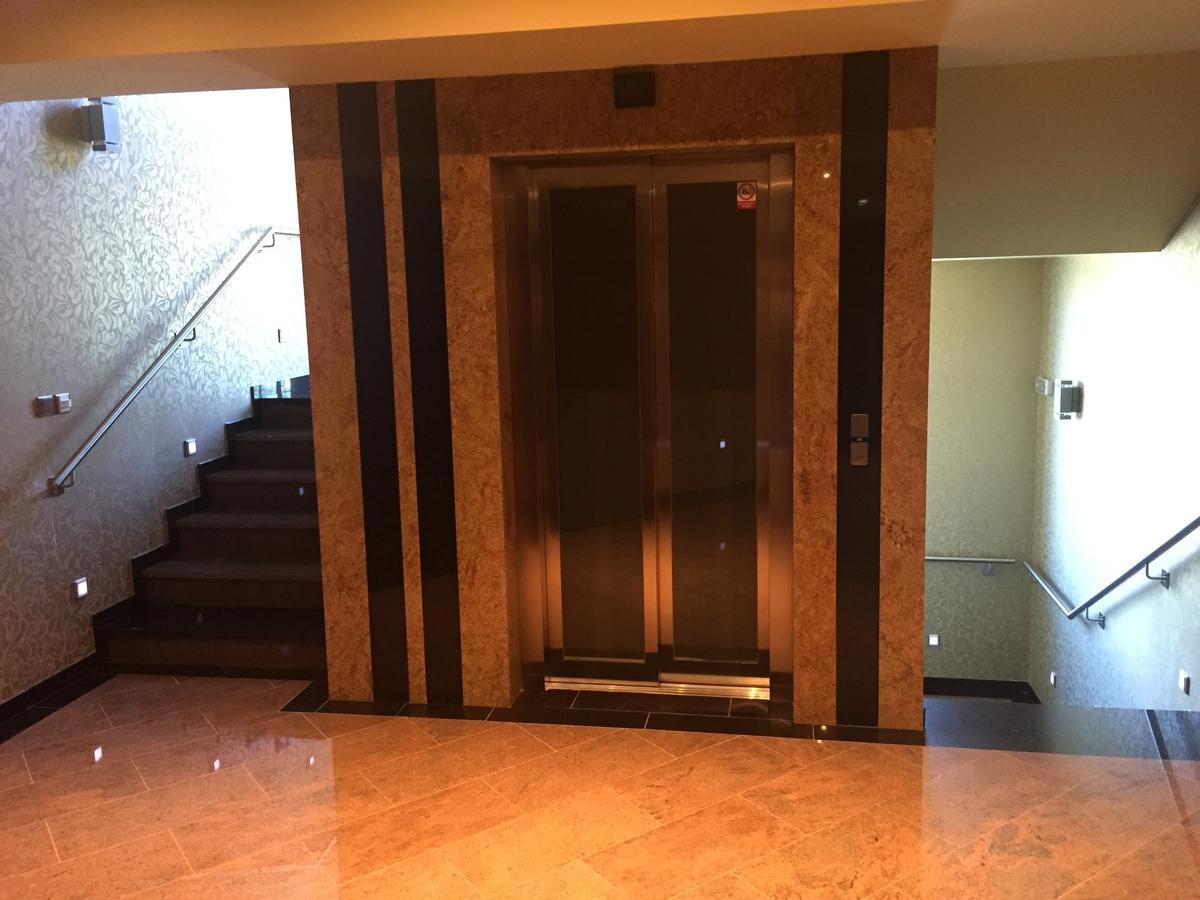 斯特拉兹尼海军上将赌场酒店 斯特拉日尼 外观 照片